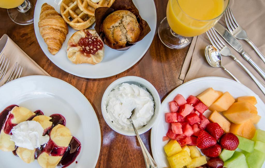Chateau Elan At The Vintage Pokolbin Eksteriør billede A continental breakfast