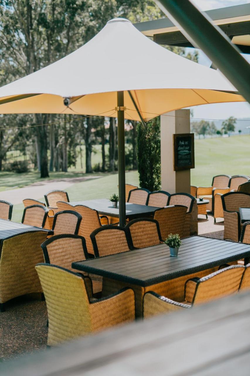 Chateau Elan At The Vintage Pokolbin Eksteriør billede Clubhouse at the 2019 Women's Open