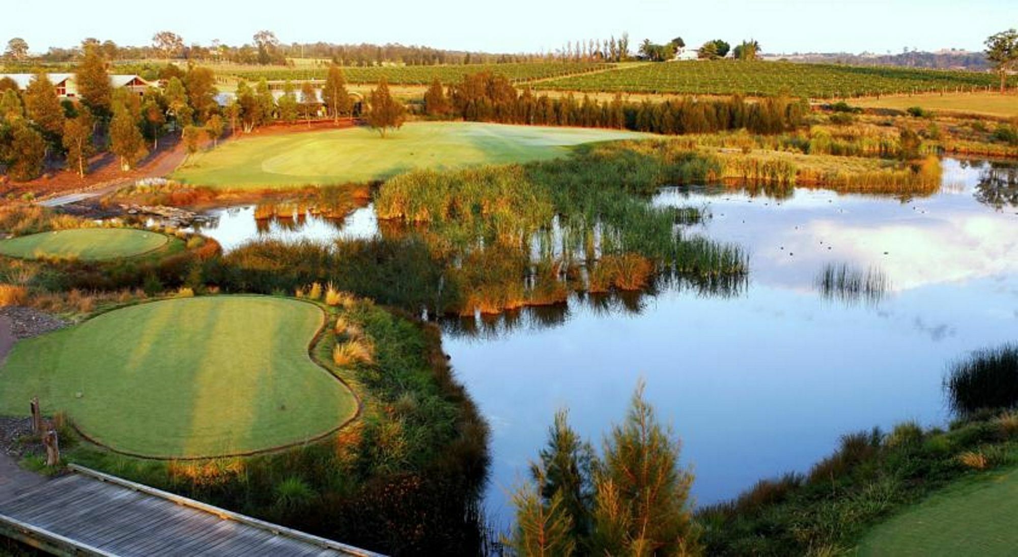 Chateau Elan At The Vintage Pokolbin Eksteriør billede The 18th hole at the Links Lady Hagen