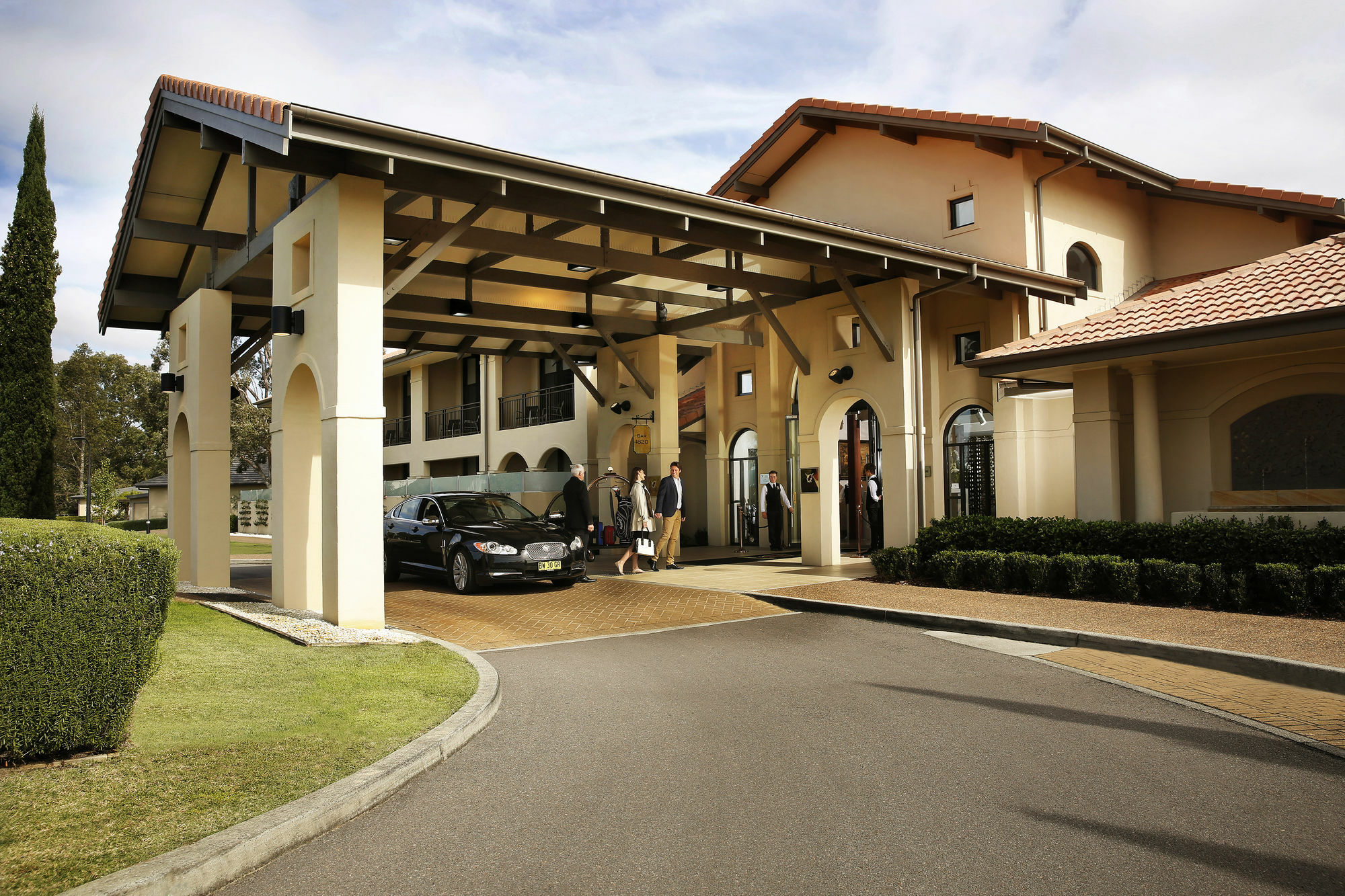 Chateau Elan At The Vintage Pokolbin Eksteriør billede Clubhouse at The Lakes Golf Club